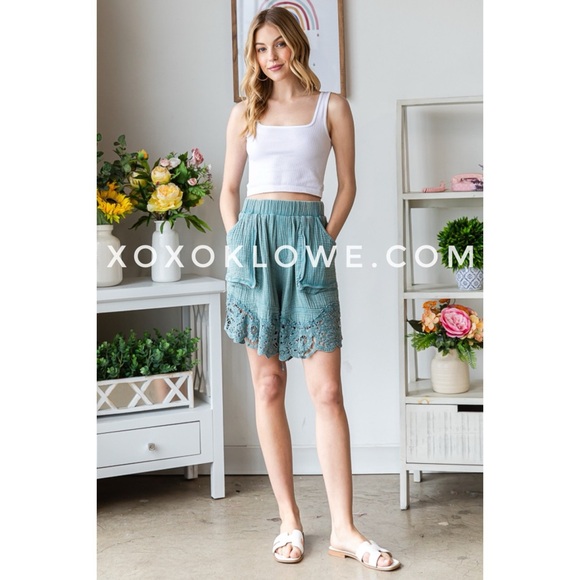 Oli & Hali Teal Washed Cotton Lace Bottom Elastic Waist Short - Picture 3 of 14